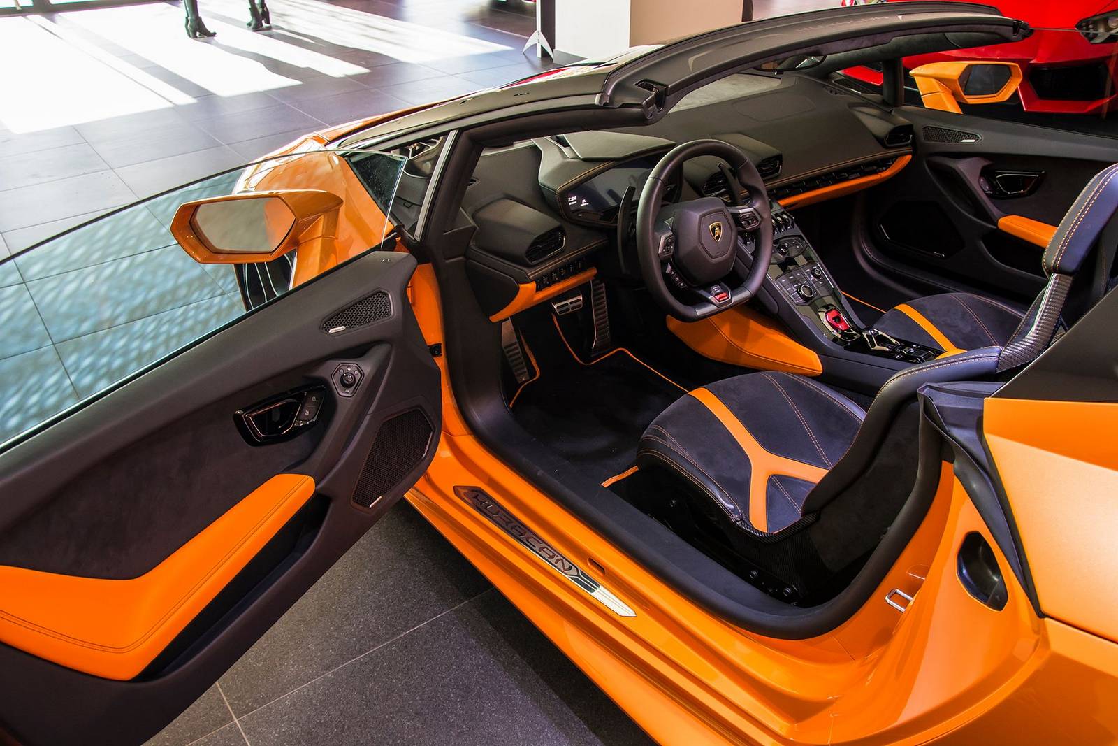 Lamborghini-Huracan-Spyder-2