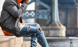 Ways Men Can Wear and Make Distressed/Ripped Jeans6