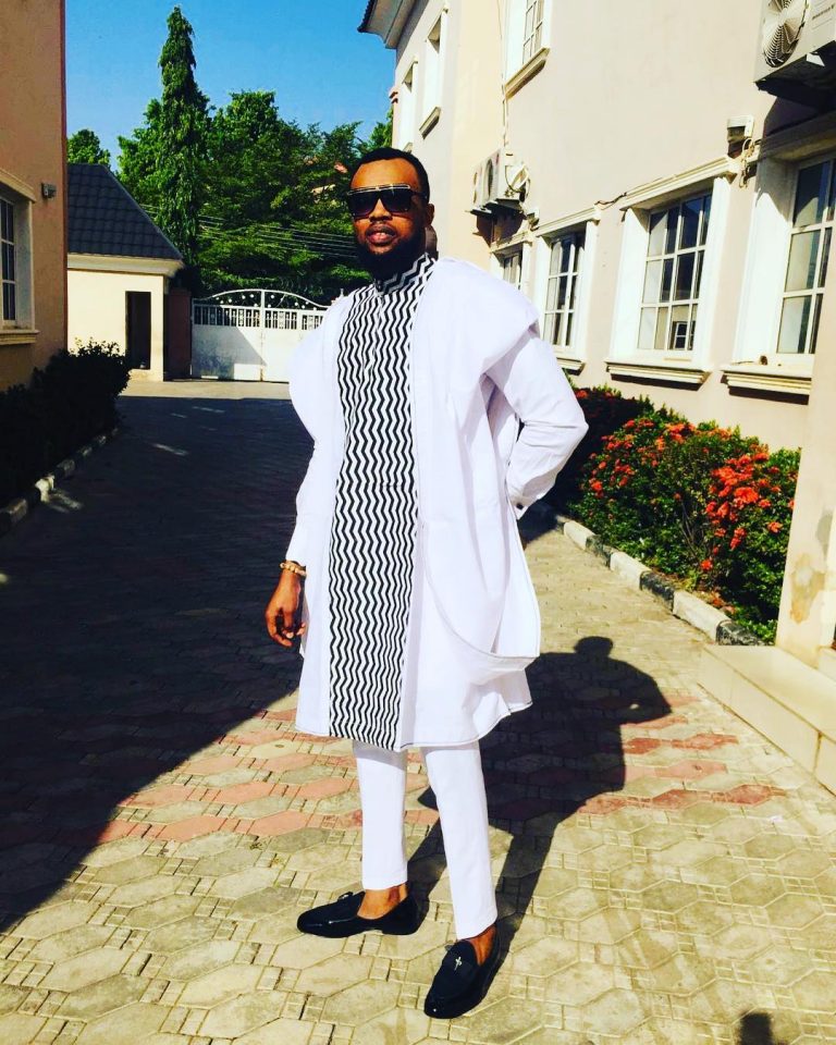 Aso-Ebi for Men:Styles for Your White Agbada